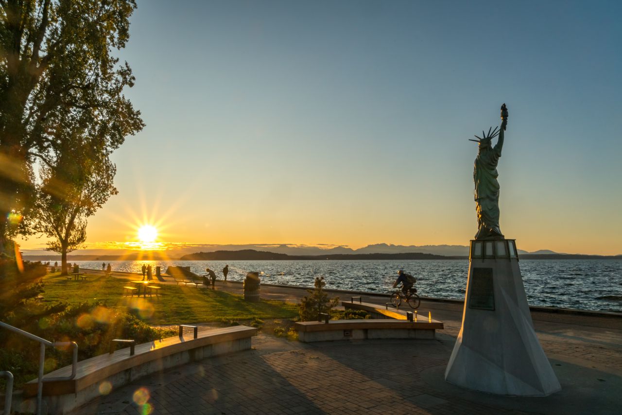 Sonnenuntergang Alki Beach in West Seattle