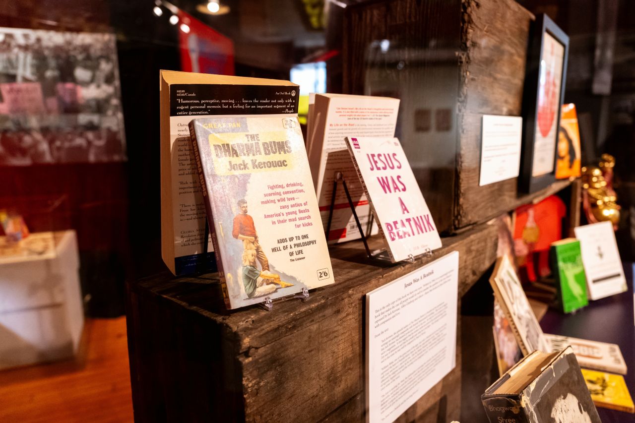 Exponate im Counterculture Museum