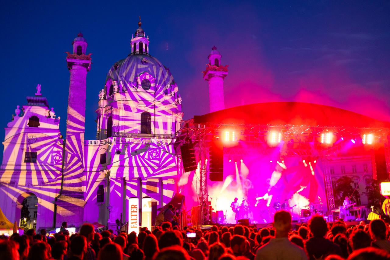 Konzertbesucher beim Popfest in Wien