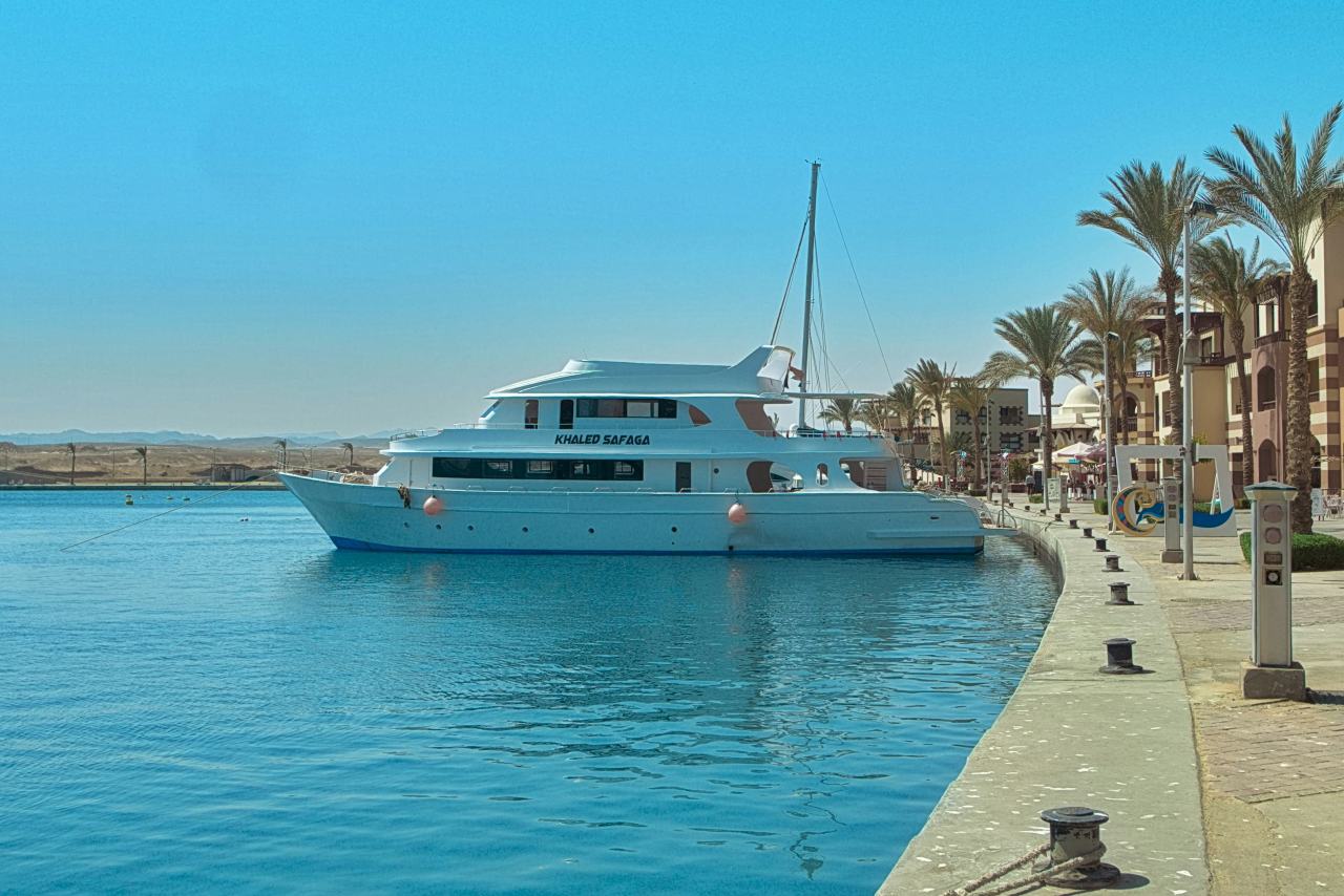Port Ghalib Marina und Promenade