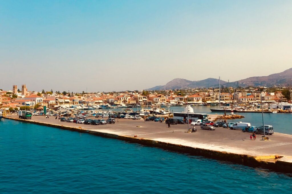 Hafen von Aegina Griechenland