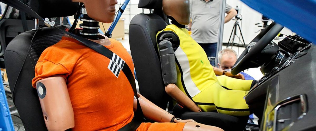 ADAC Test Rückhaltesysteme große Menschen