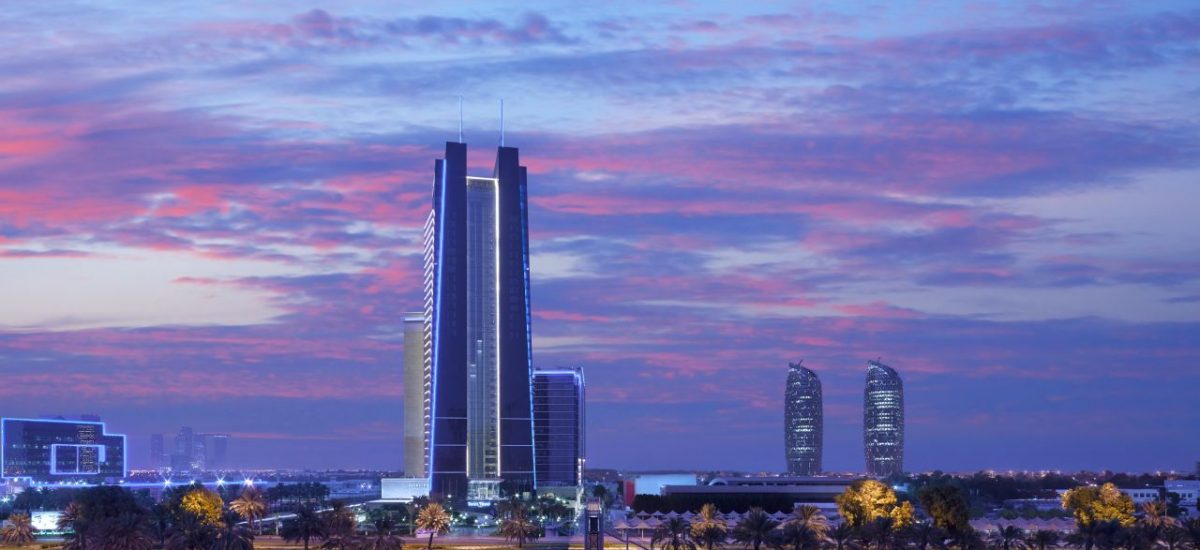 Abu Dhabi Skyline in den Abendstunden