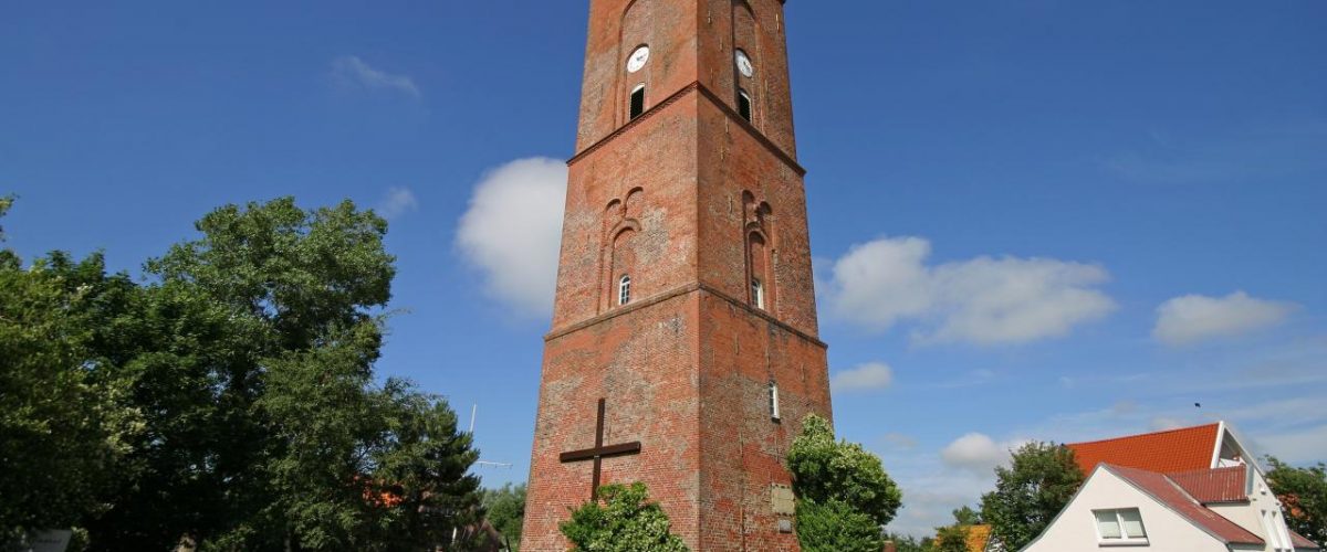 Alter Leuchtturm auf Borkum mit Friedhof