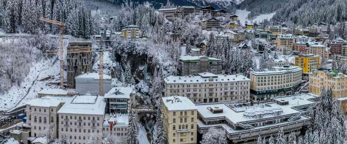 Bad Gastein Straubingerplatz Winter Kräne