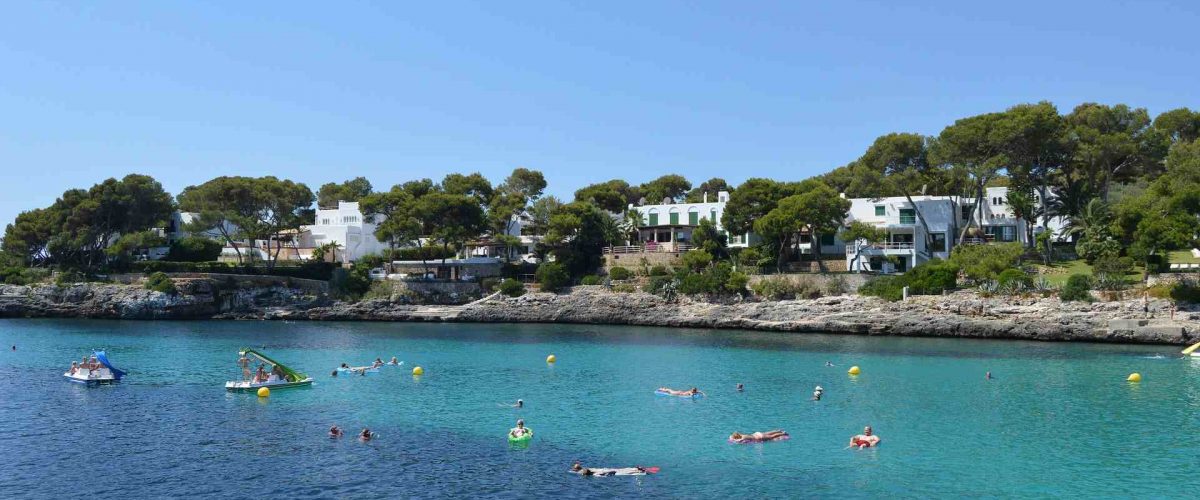 Badebucht in Cala dOr auf Mallorca