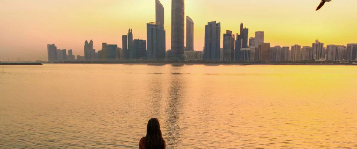 Corniche Beach bei Sonnenuntergang