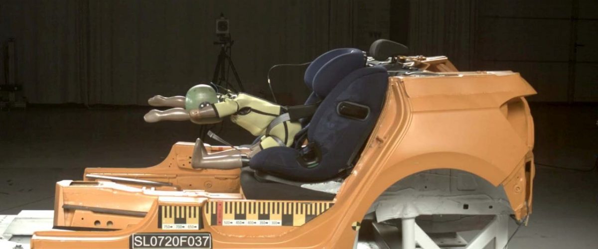 Crashtest Kindersitz ADAC
