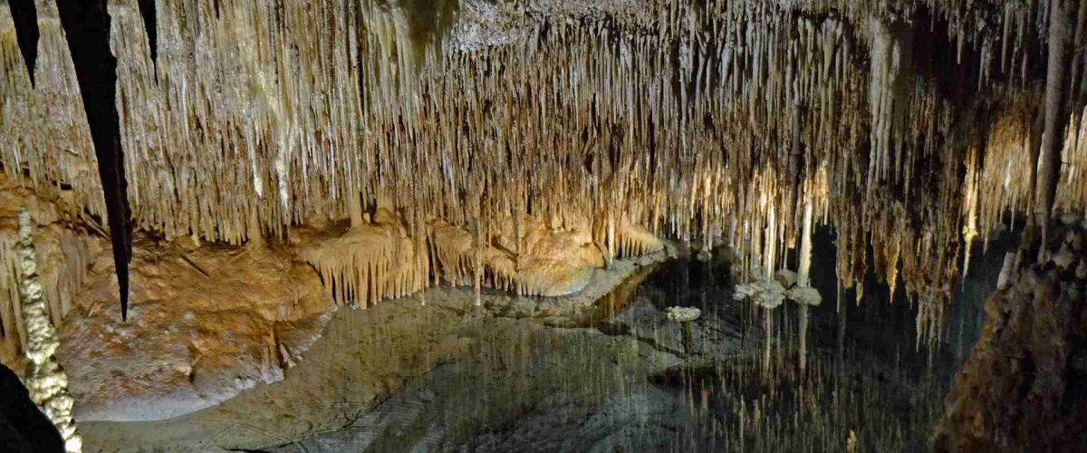 Cuevas del Drach - imposante Tropfsteinhöhlen mit See bei Porto Cristo