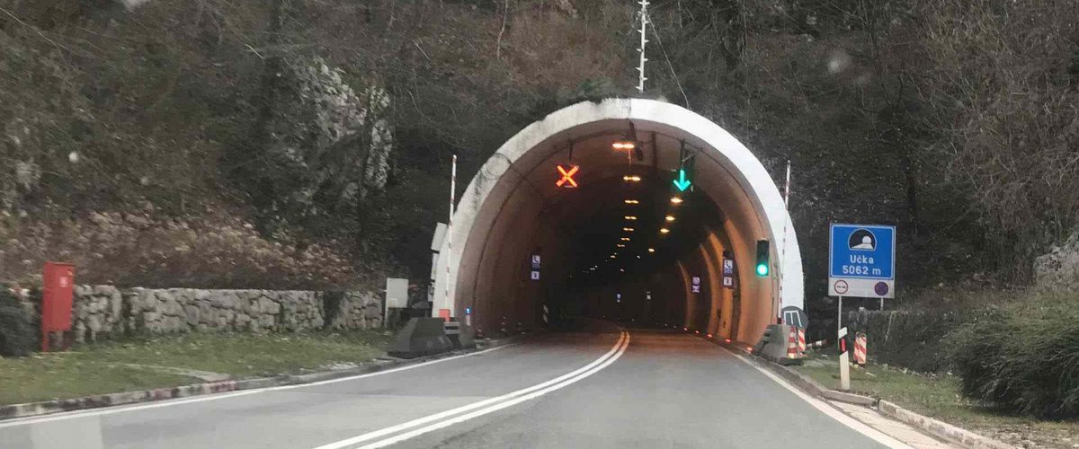 Einfahrt Učka Tunnel Kroatien