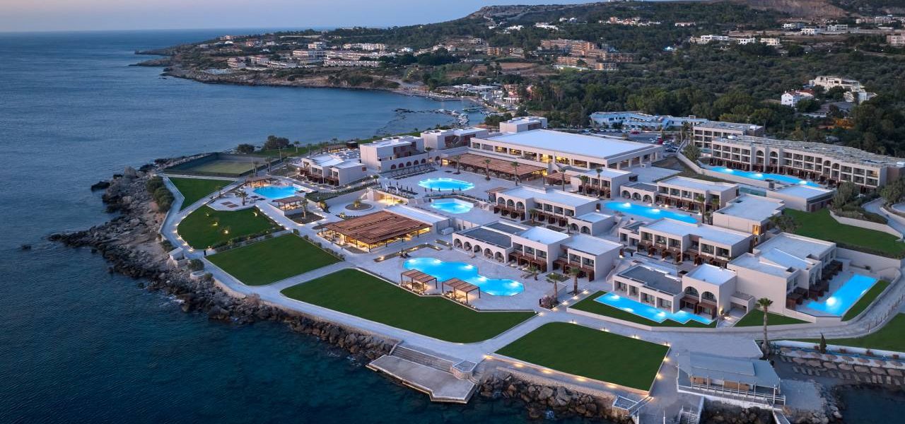 Elissa Lifestyle Resort Außenansicht bei Nacht