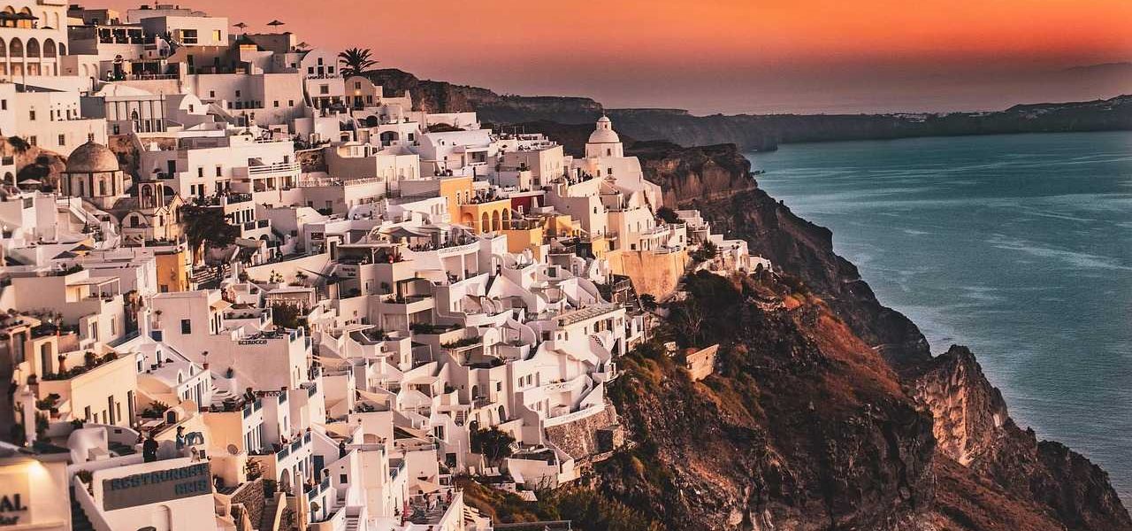 Fira bei Sonnenuntergang