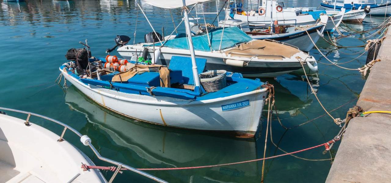 Fischerboote im Hafen von Milatos Fischerboote im Hafen von Milatos