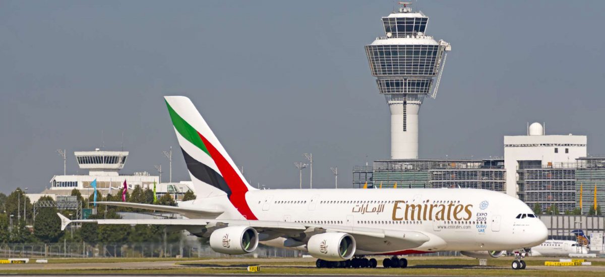 Flughafen München Emirates Airbus A380 auf dem Rollfeld