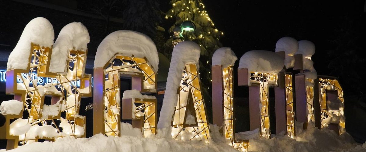 Galtür Schriftzug Ortseingang Winter