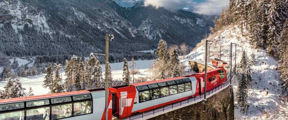 Glacier Express auf dem Schmittenviadukt Graubünden