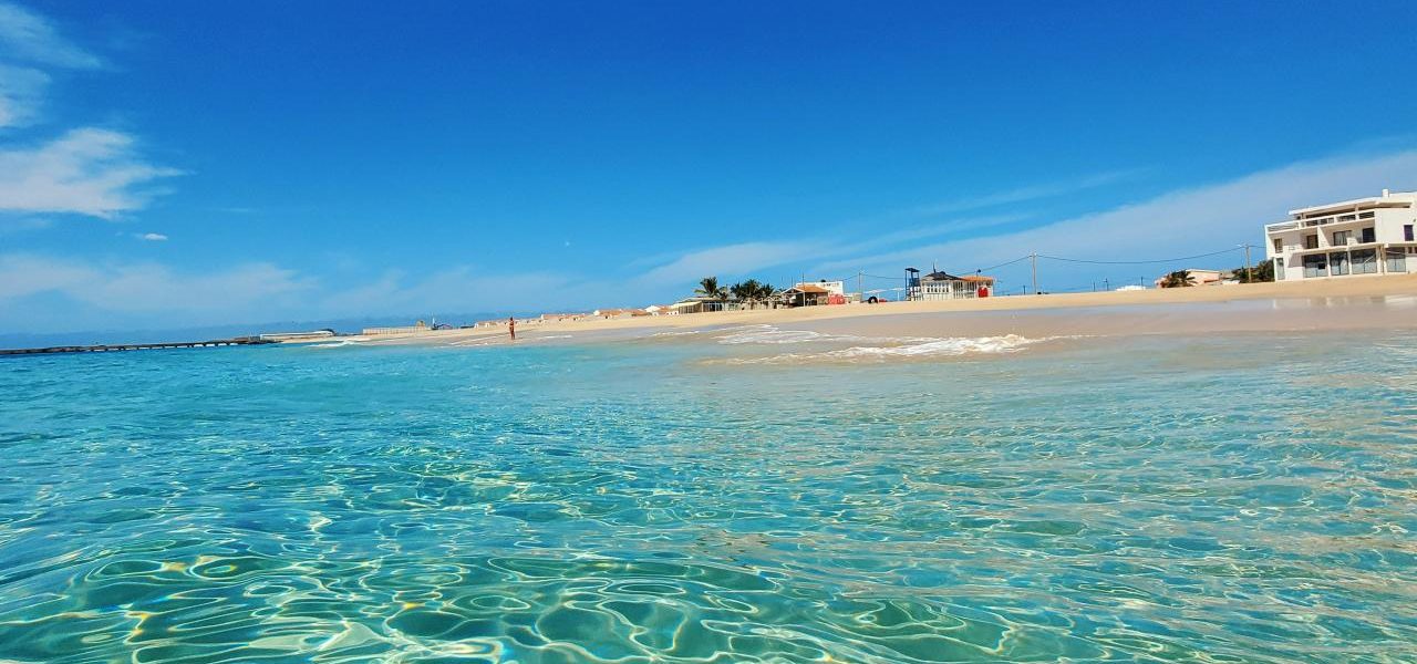 Kapverden Traumstrand mit glasklarem Wasser