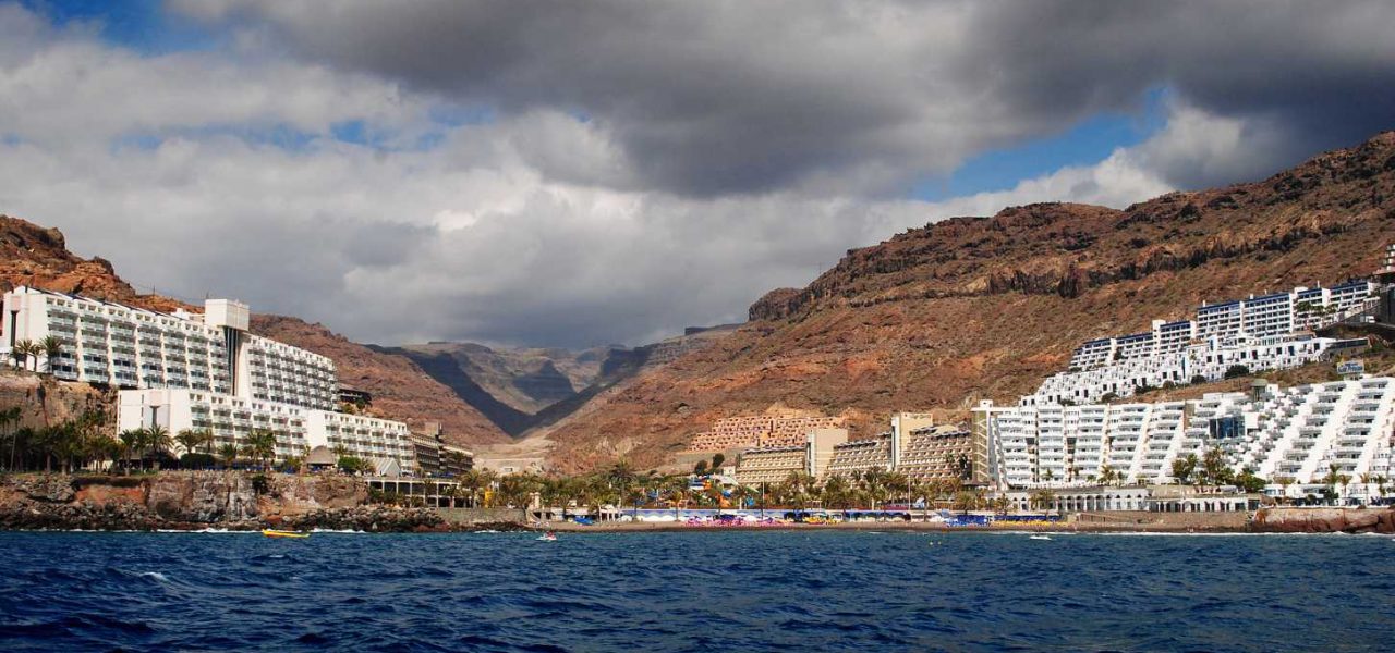 Playa Taurito von der Meerseite