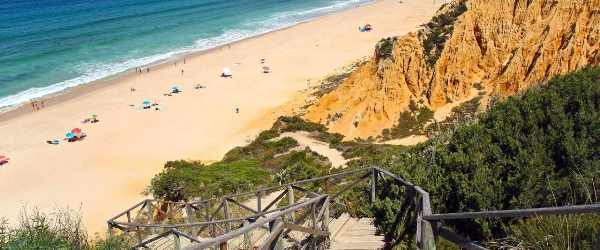 Praia da Galé Küste Strand