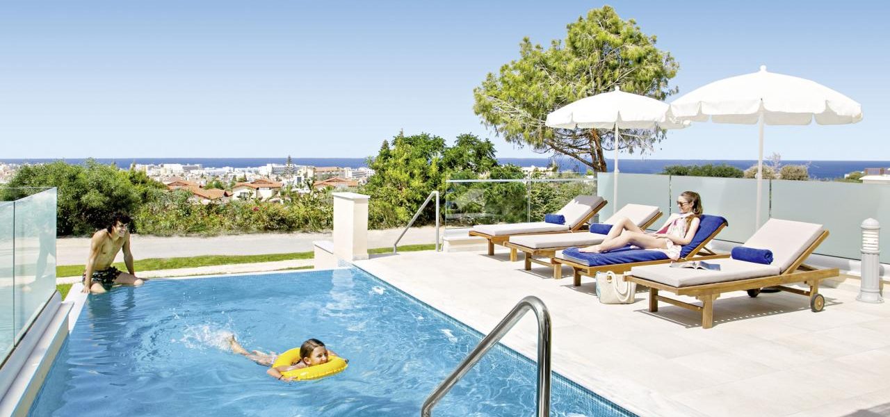 Privater Pool im St. Elias Resort auf Zypern