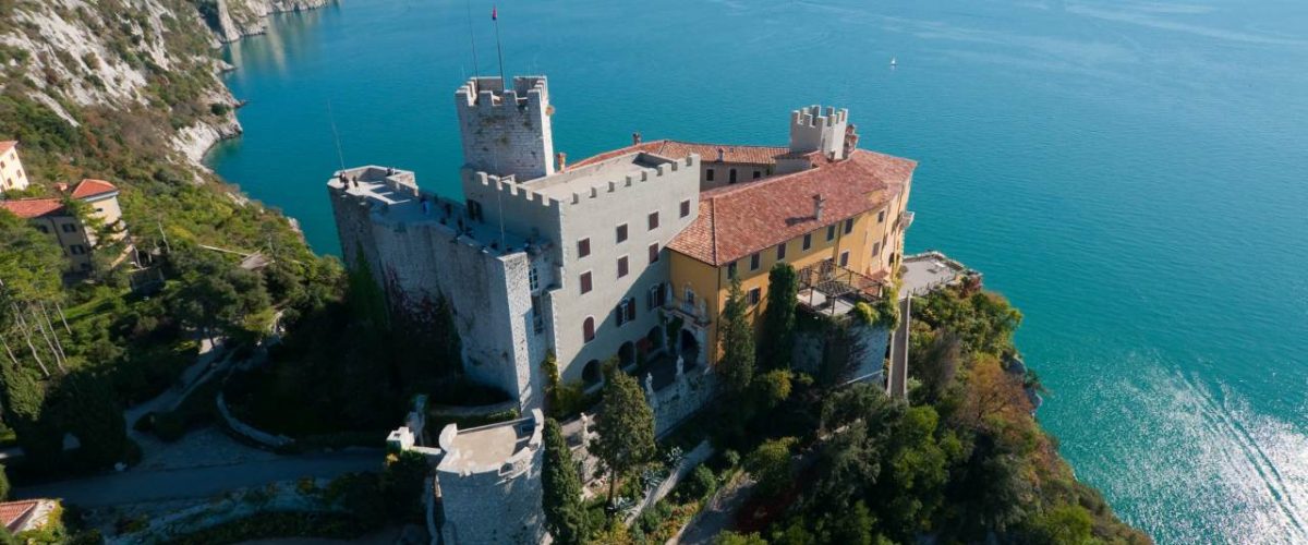 Schloss Duino am Golf von Triest