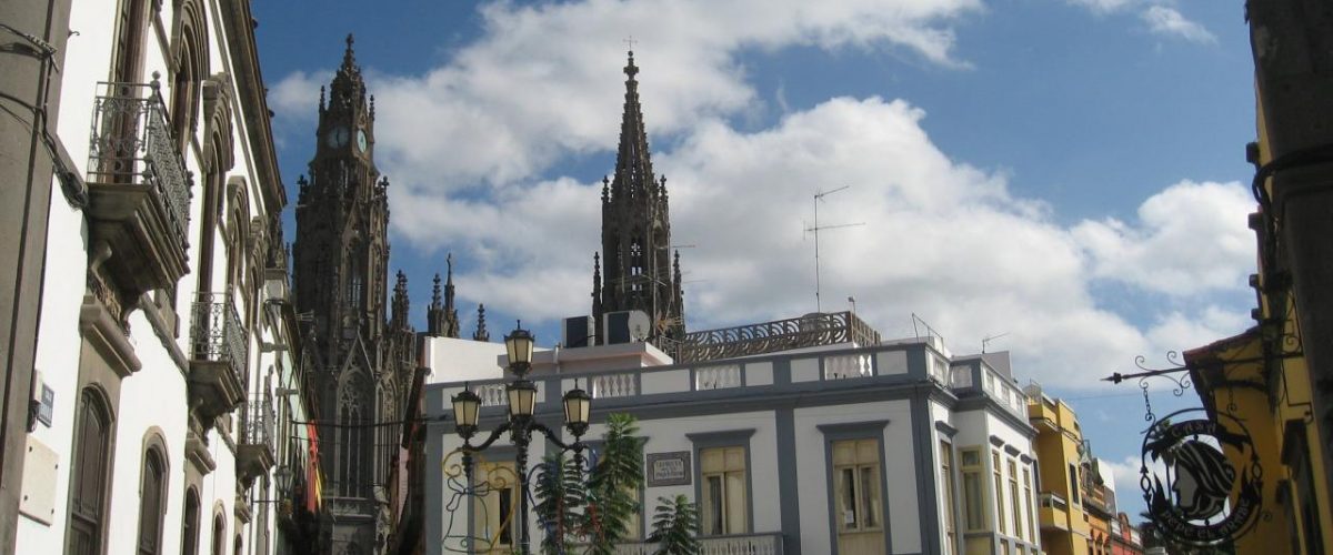 Stadtzentrum von Arucas mit dem Dom