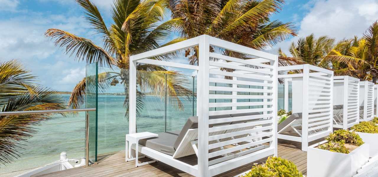Tropical Attitude Mauritius Rooftop Liegen am Strand