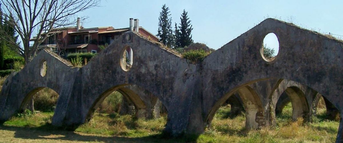 Venezianische Werft in Gouvia Ruinen