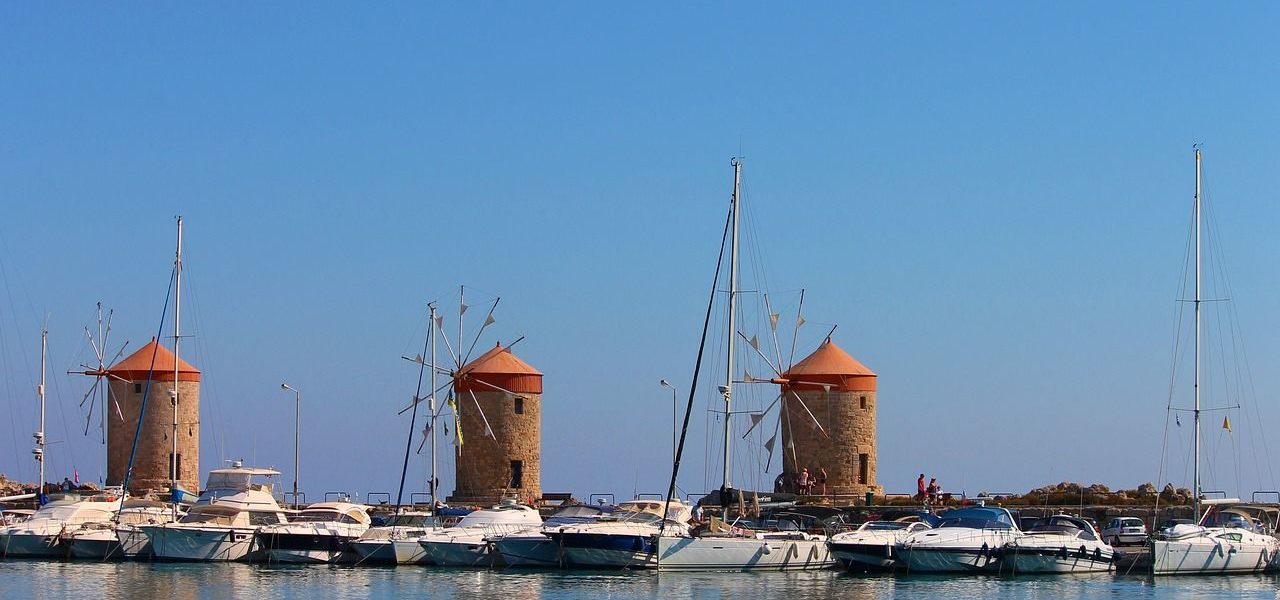 Windmühlen Mandraki Hafen Rhodos-Stadt